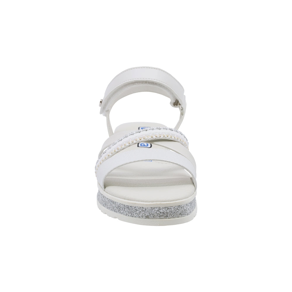 Sandalia Coqueta para niña en sintético perla Casandra con tira de contacto.