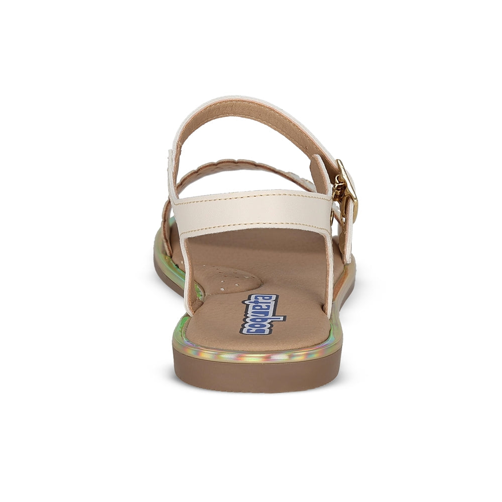 Sandalia Coqueta para niña en sintético beige Yalitza con hebilla