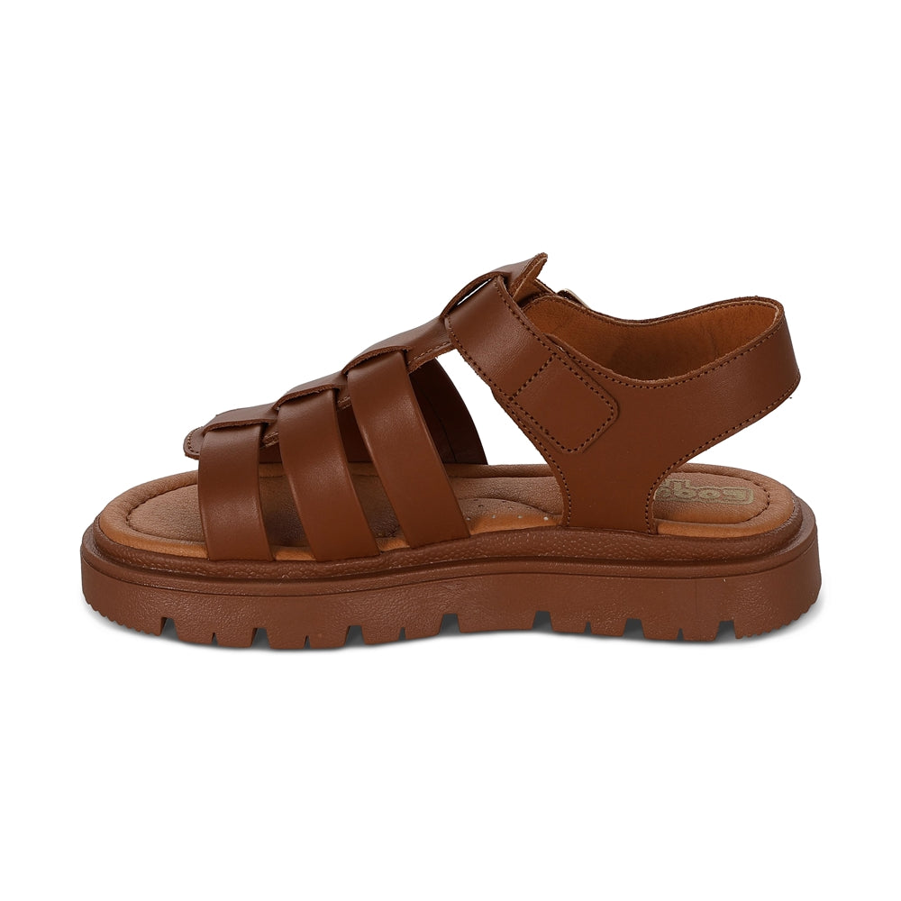 Sandalia Coqueta Coqueta para niña en piel miel Tomasa con hebilla.