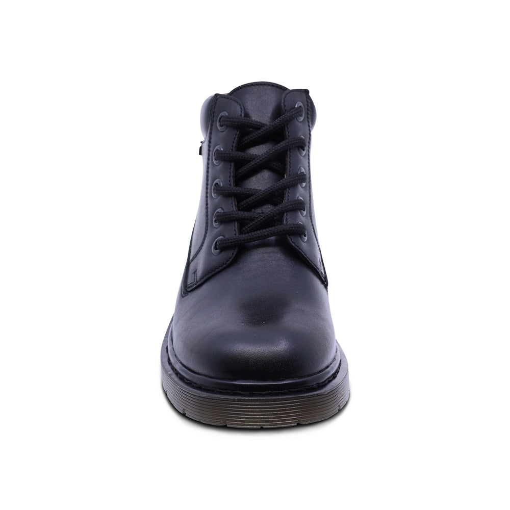 Bota escolar Audaz para niño de piel negro Martín con agujetas