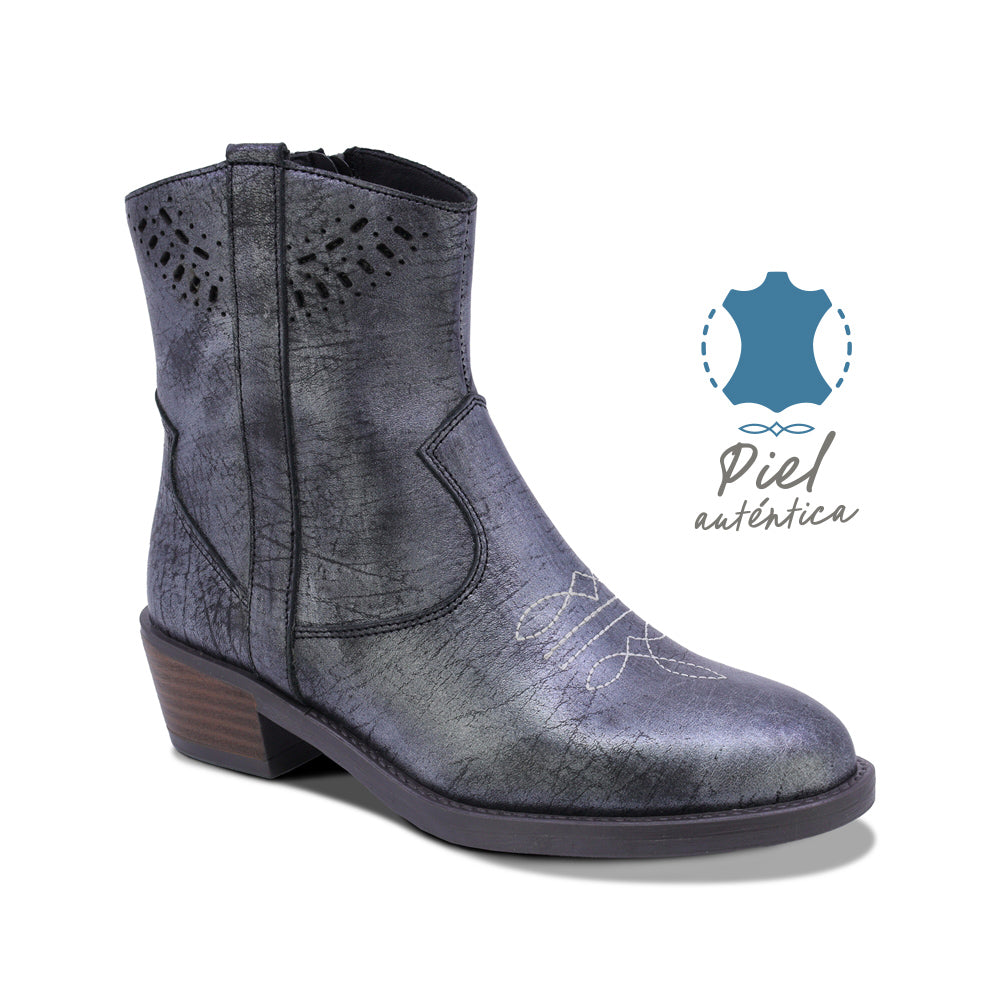 BOTINES COQUETA PARA NIÑA DE PIEL COLOR GRIS METÁLICO MIRTA CON DISEÑO WESTERN Y DETALLES CALADOS