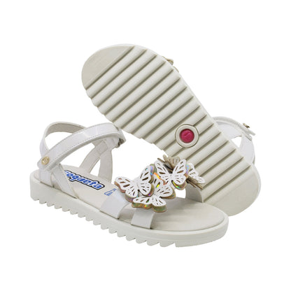 Sandalias Coqueta para niña en charol blanco Rebeca diseño de mariposas