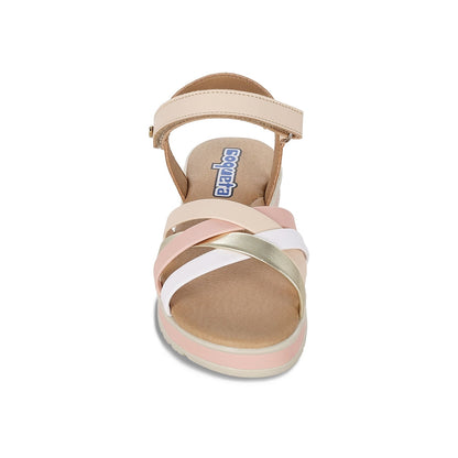 Sandalia Coqueta para niña en sintético beige-oro Cassandra con detalles en oro.