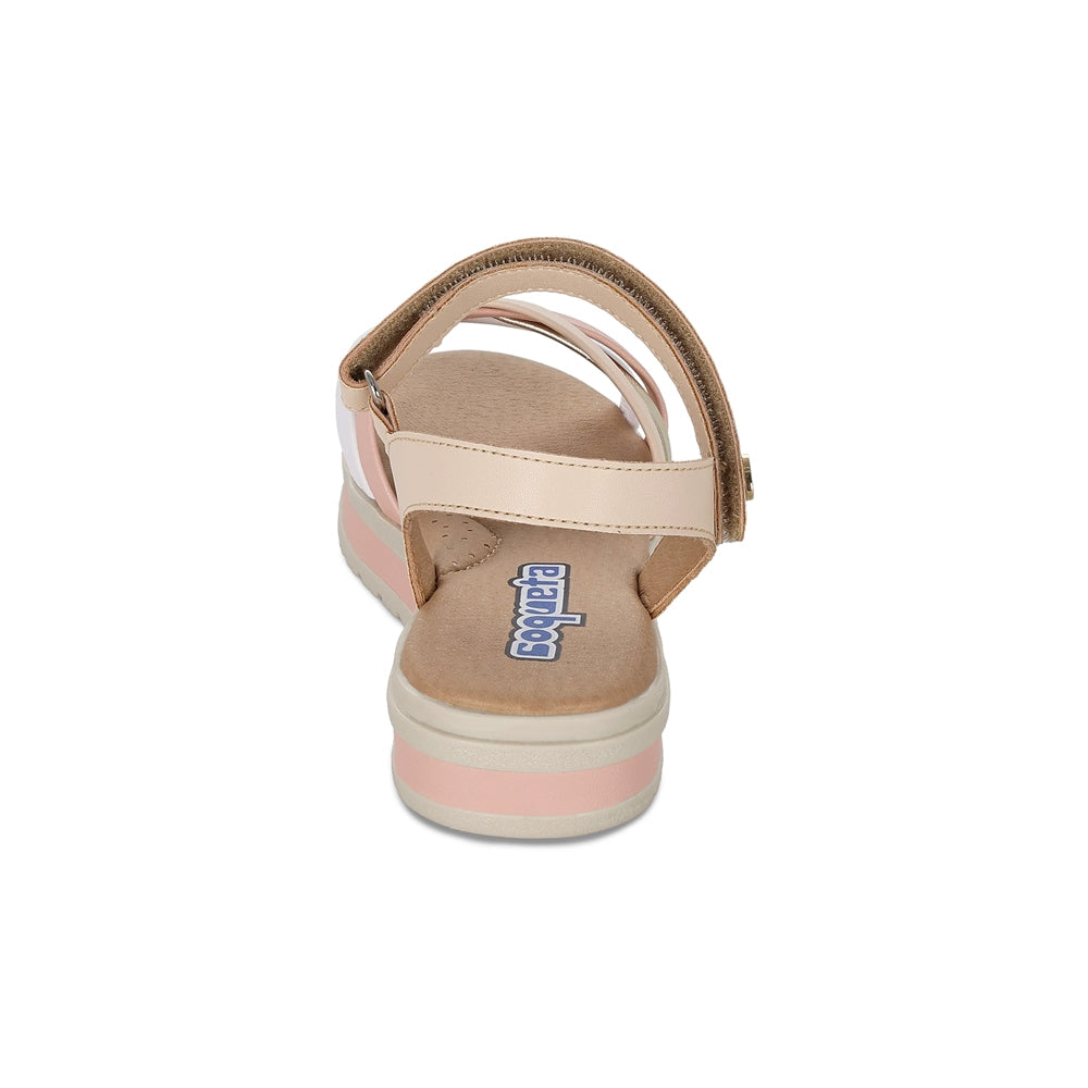 Sandalia Coqueta para niña en sintético beige-oro Cassandra con detalles en oro.