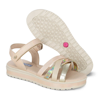 Sandalia Coqueta para niña en sintético oro Cassandra con suela comoda.