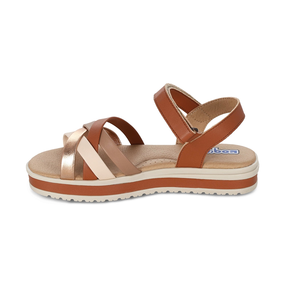 Sandalia Coqueta para niña en sintético miel Cassandra con suela comoda.