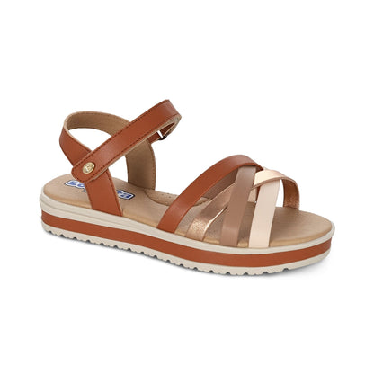 Sandalia Coqueta para niña en sintético miel Cassandra con suela comoda.