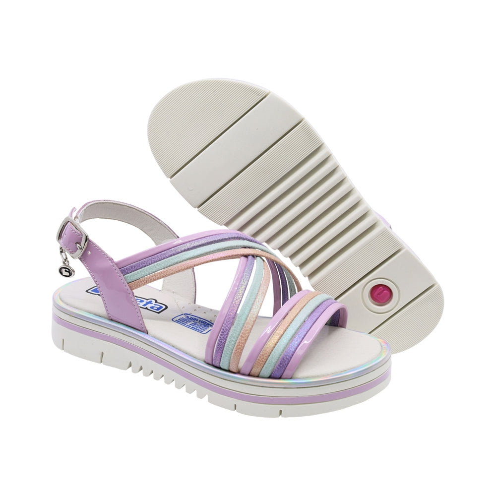 Sandalia Coqueta para niña en charol lila Valentina con hebilla.