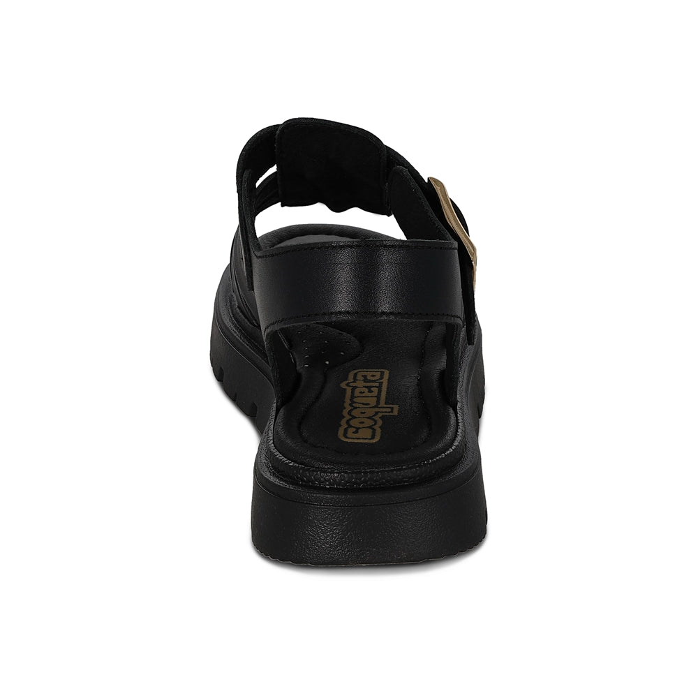 Sandalia Coqueta para niña en piel negra Tomasa con hebilla.