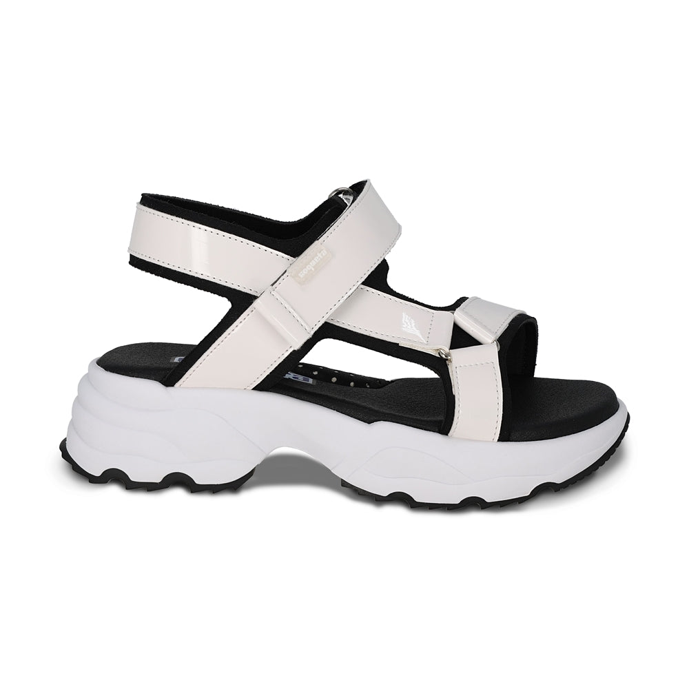 Sandalia Coqueta para niña en charol blanco Salim con tira de contacto