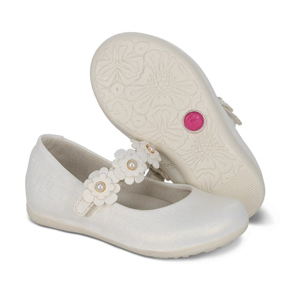 Balerina Coqueta para niña en sintético perla Elisa con detalles de flores.