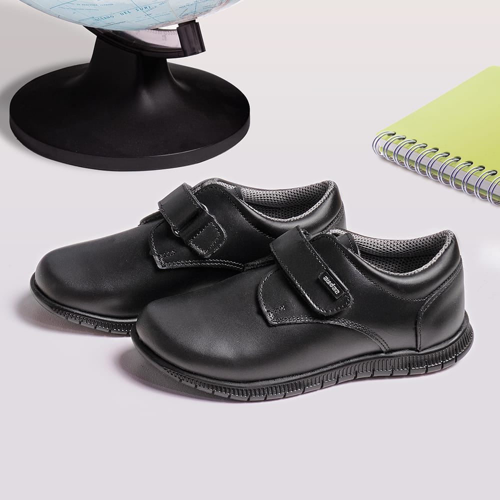 Zapato escolar Audaz para niño de piel negro click con tira de contacto