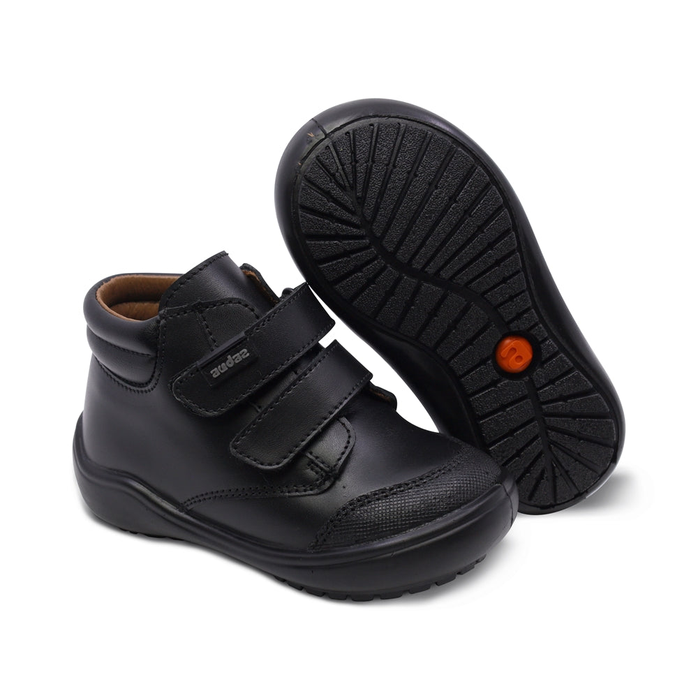 Bota escolar Audaz para niño de piel en negro Castor con puntera antirraspaduras