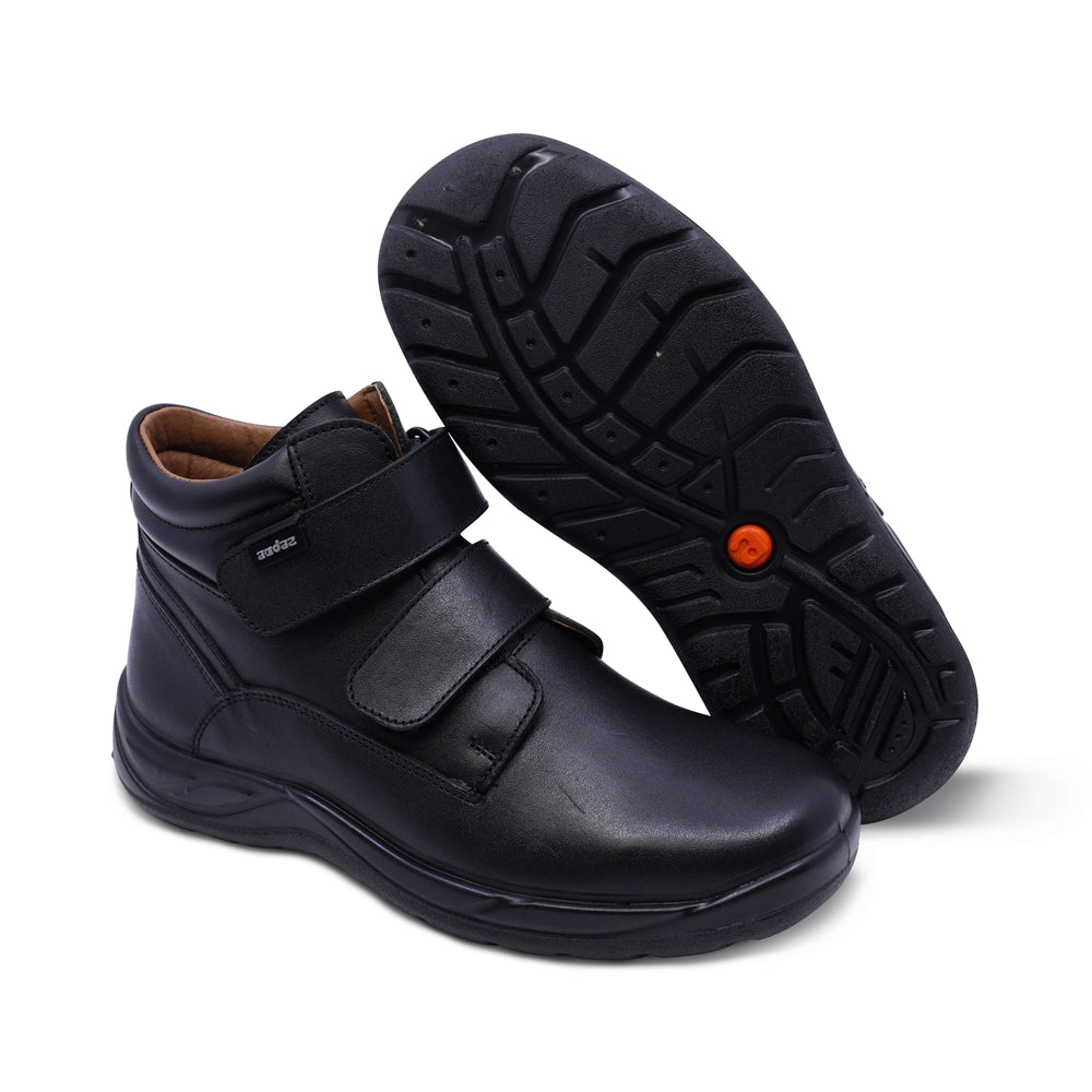 Bota escolar Audaz para niño de piel negro Tadeo con doble tira de contacto