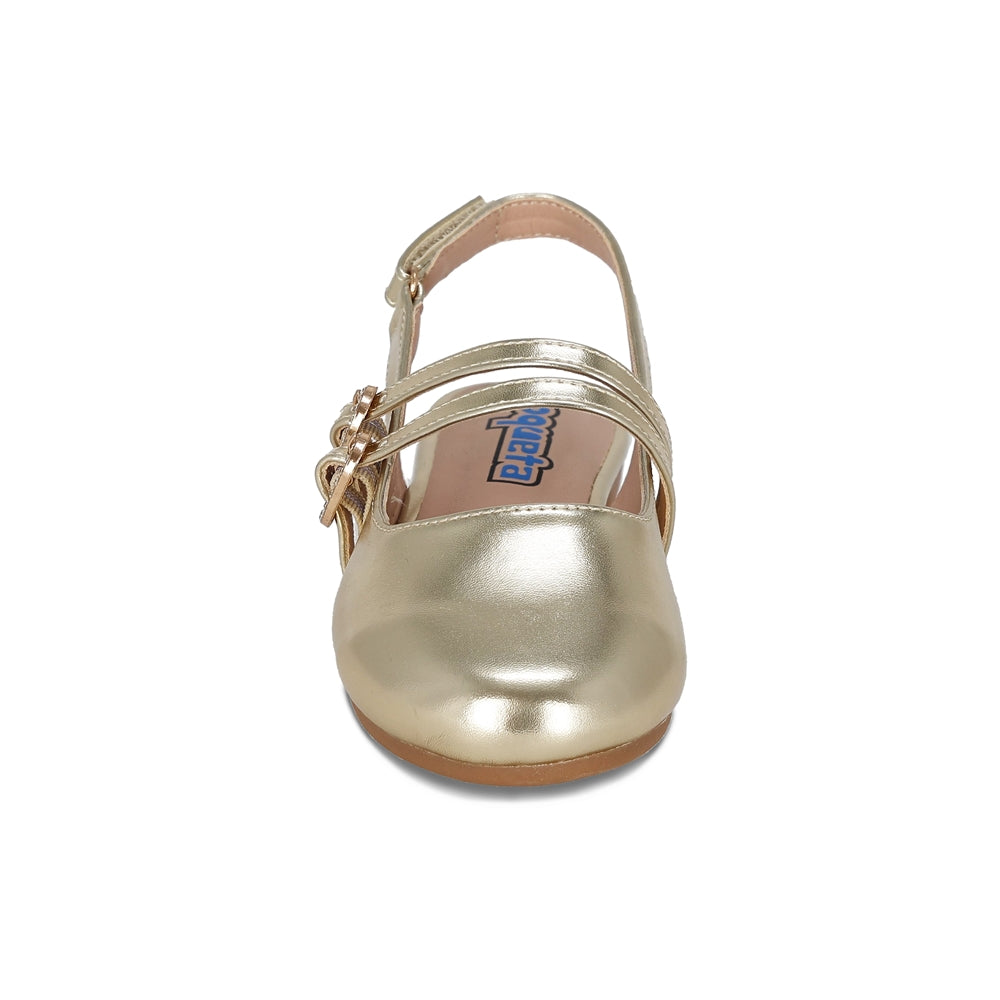 Balerina Coqueta para niña en sintético oro Praga con hebilla doble.