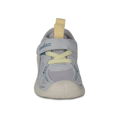 Tenis Audaz para niño en textil gris Luneta con tira de contacto.