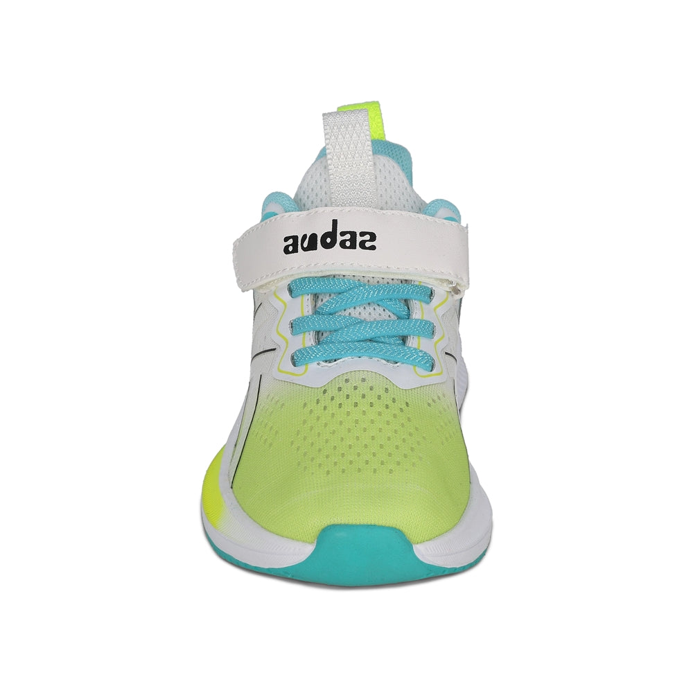 Tenis Audaz para niño en textil verde Rocco con tira de contacto.