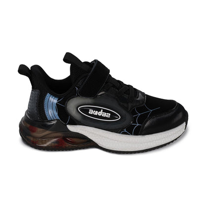 Tenis Audaz para niño en textil negro Rex con tira de contacto.