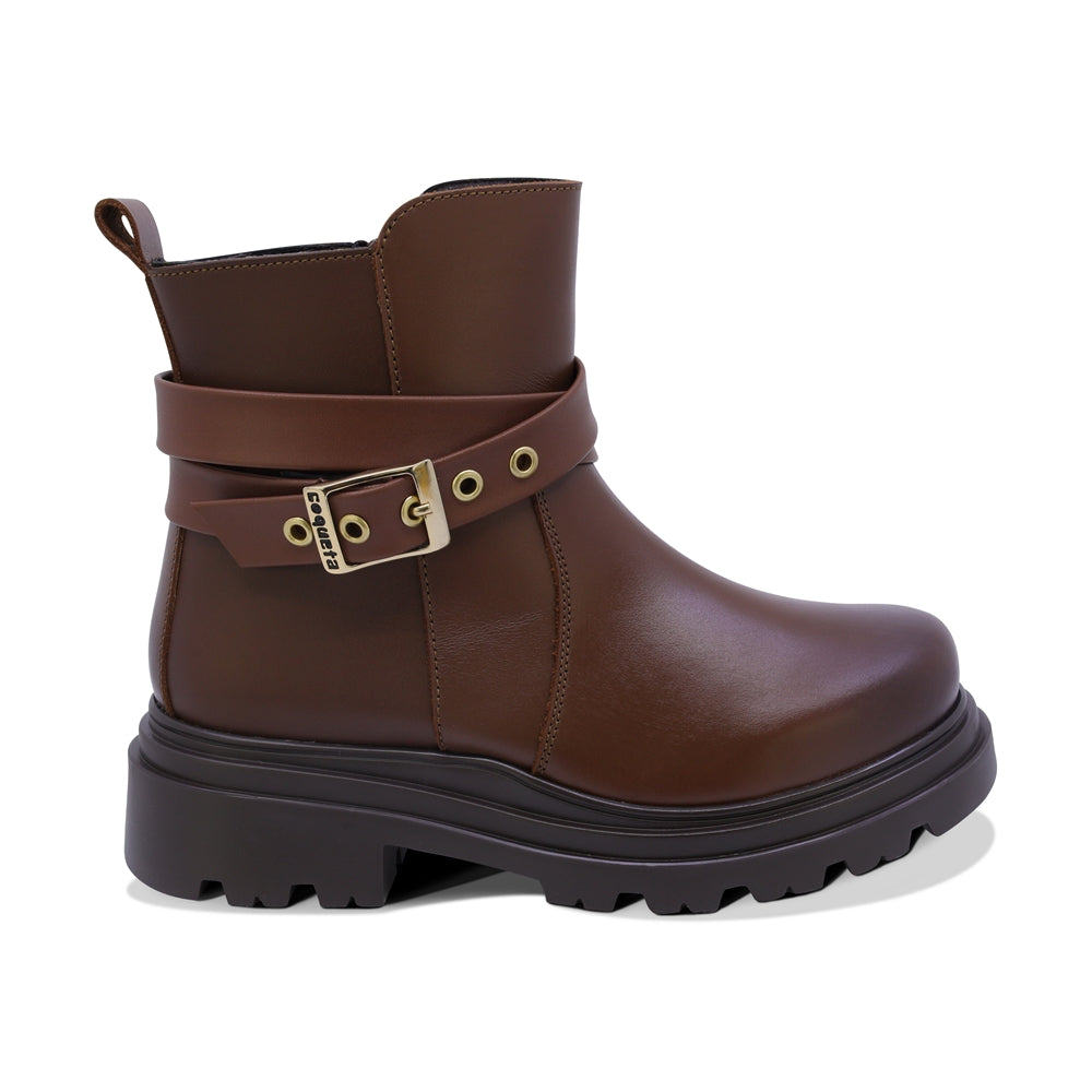 BOTA COQUETA PARA NIÑA EN PIEL COLOR CAFÉ CLARO JAZZ CON DISEÑO ROBUSTO