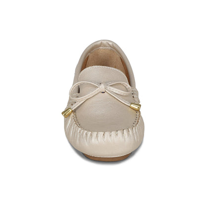 Zapato Coqueta para niña de piel perla Ramiro con suela cómoda