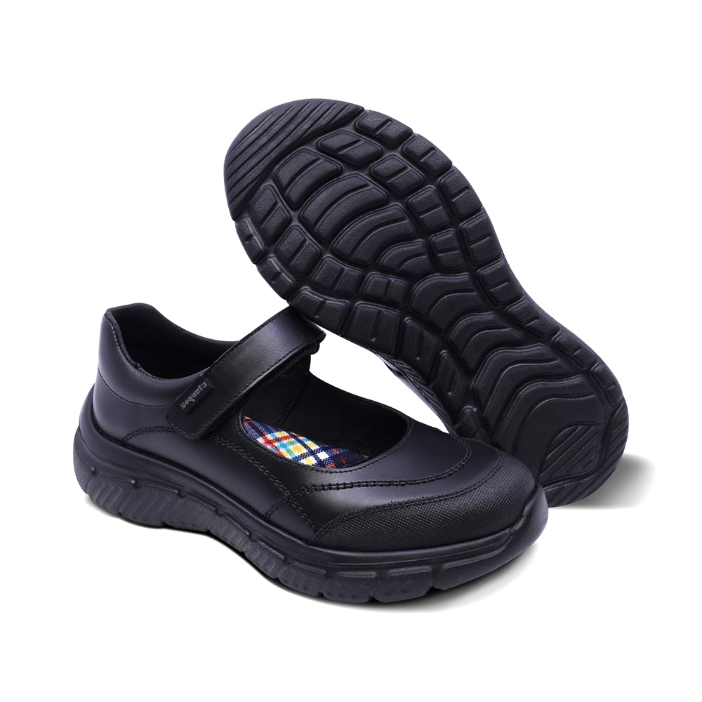 Zapato escolar Coqueta para niña de piel negro Balu con puntera antiraspaduras
