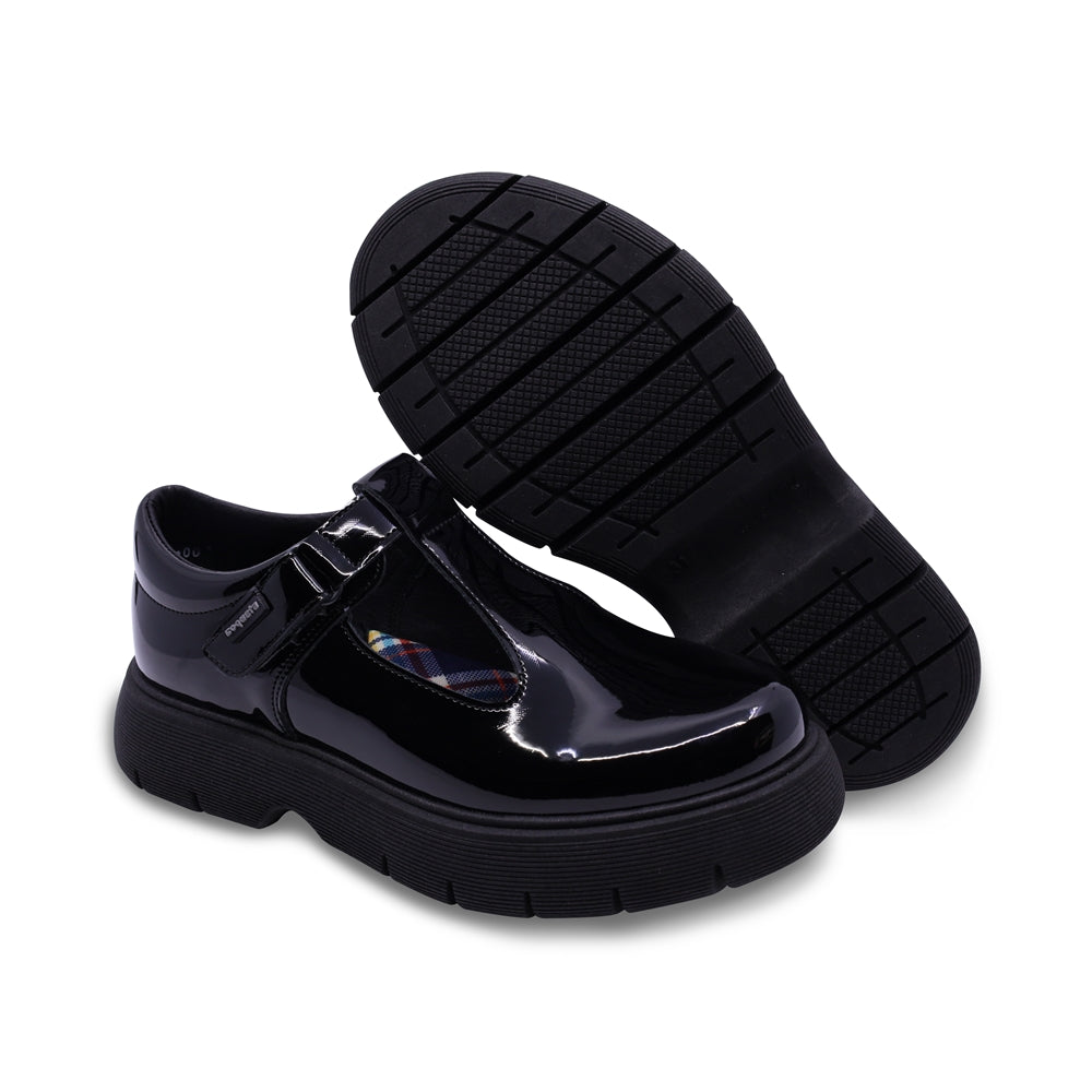 Zapato escolar Coqueta para niña charol negro Igor con tira de contacto