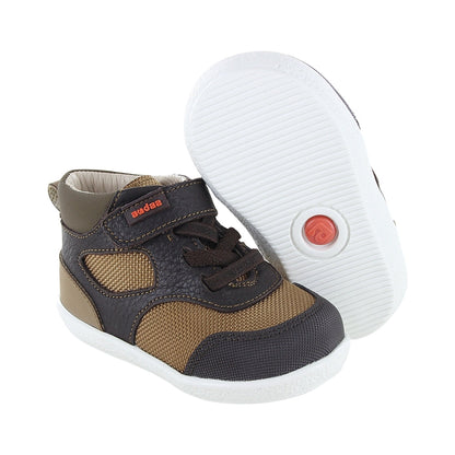 Botita Audaz para niño Piel  Café Panky con tira de contacto