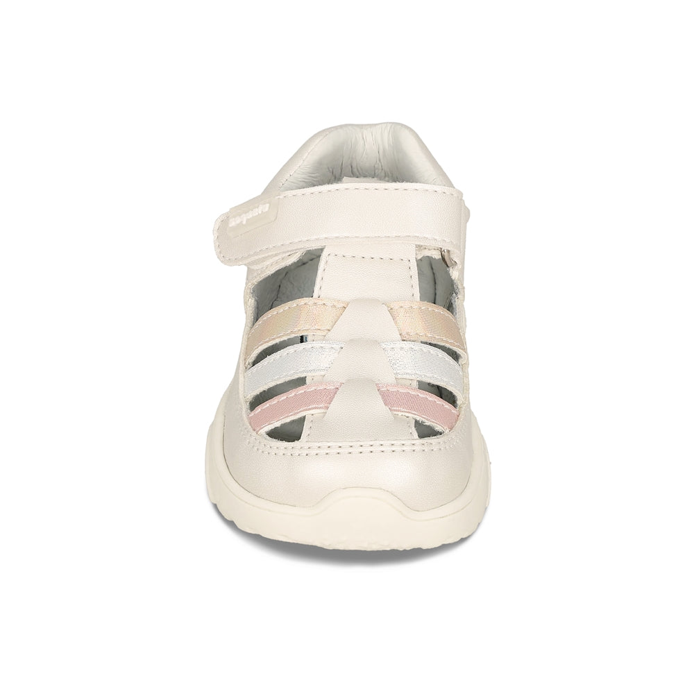 Sandalia Coqueta para niña en sintético perla Zippy con tira de contacto.