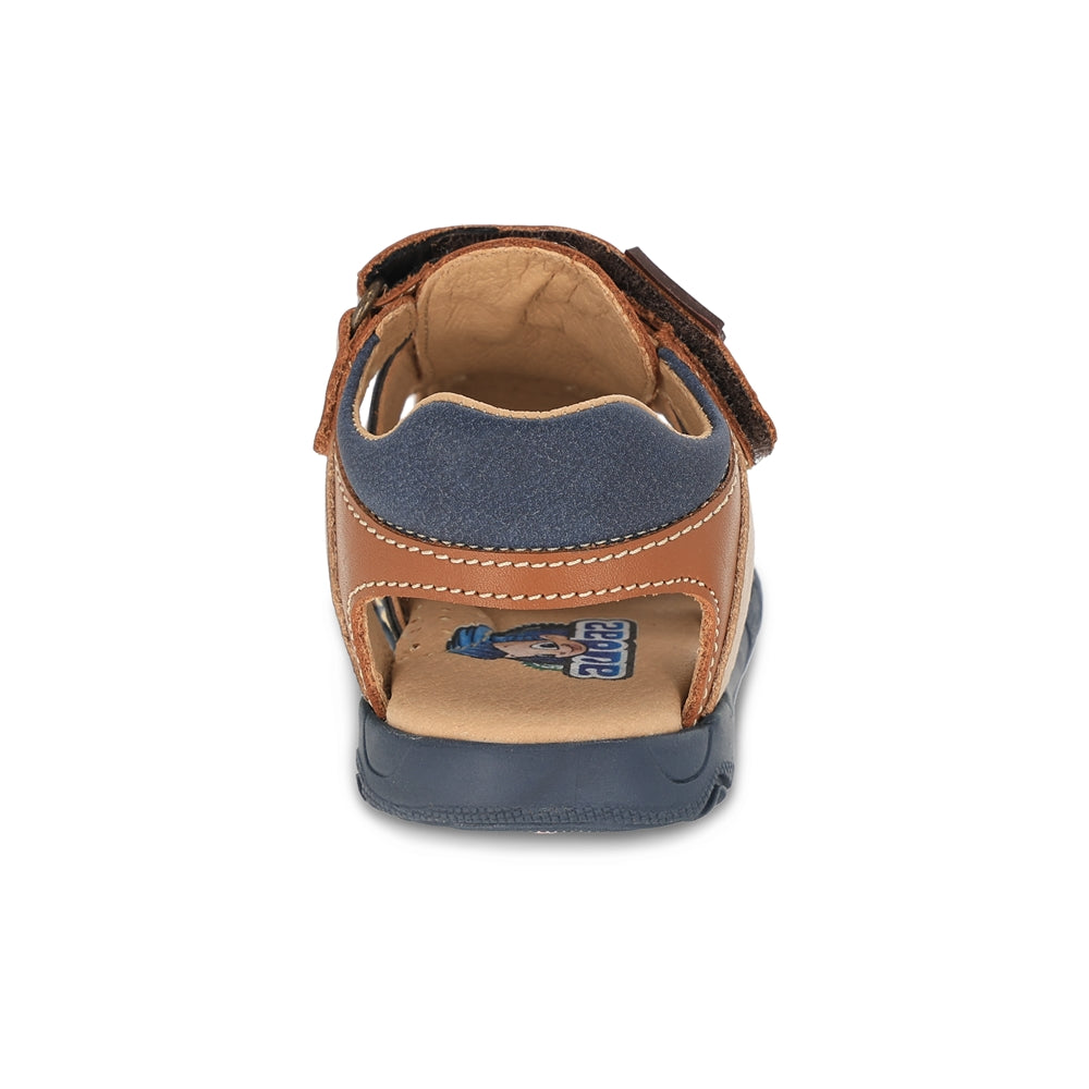 Sandalia Audaz para niño en piel miel Patricio con tira de contacto.