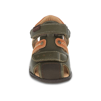 Sandalia Audaz para niño en piel verde Patricio con tira de contacto.